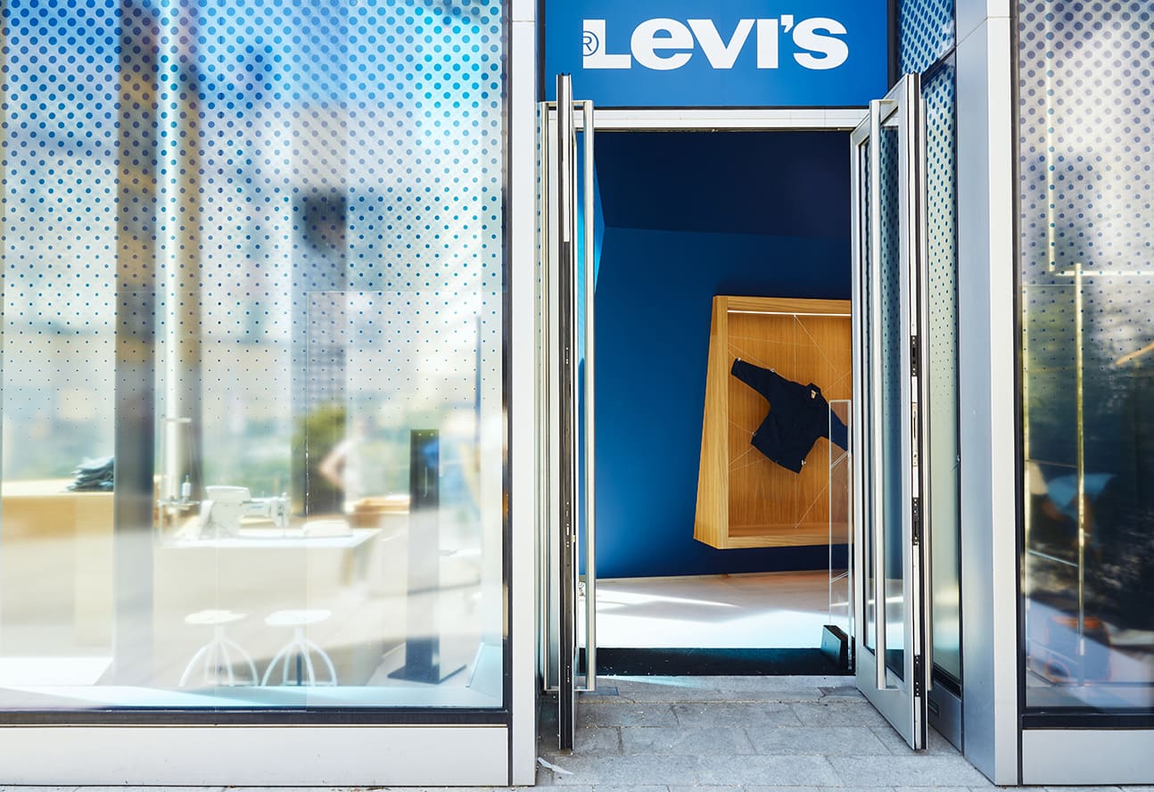 Levis 1