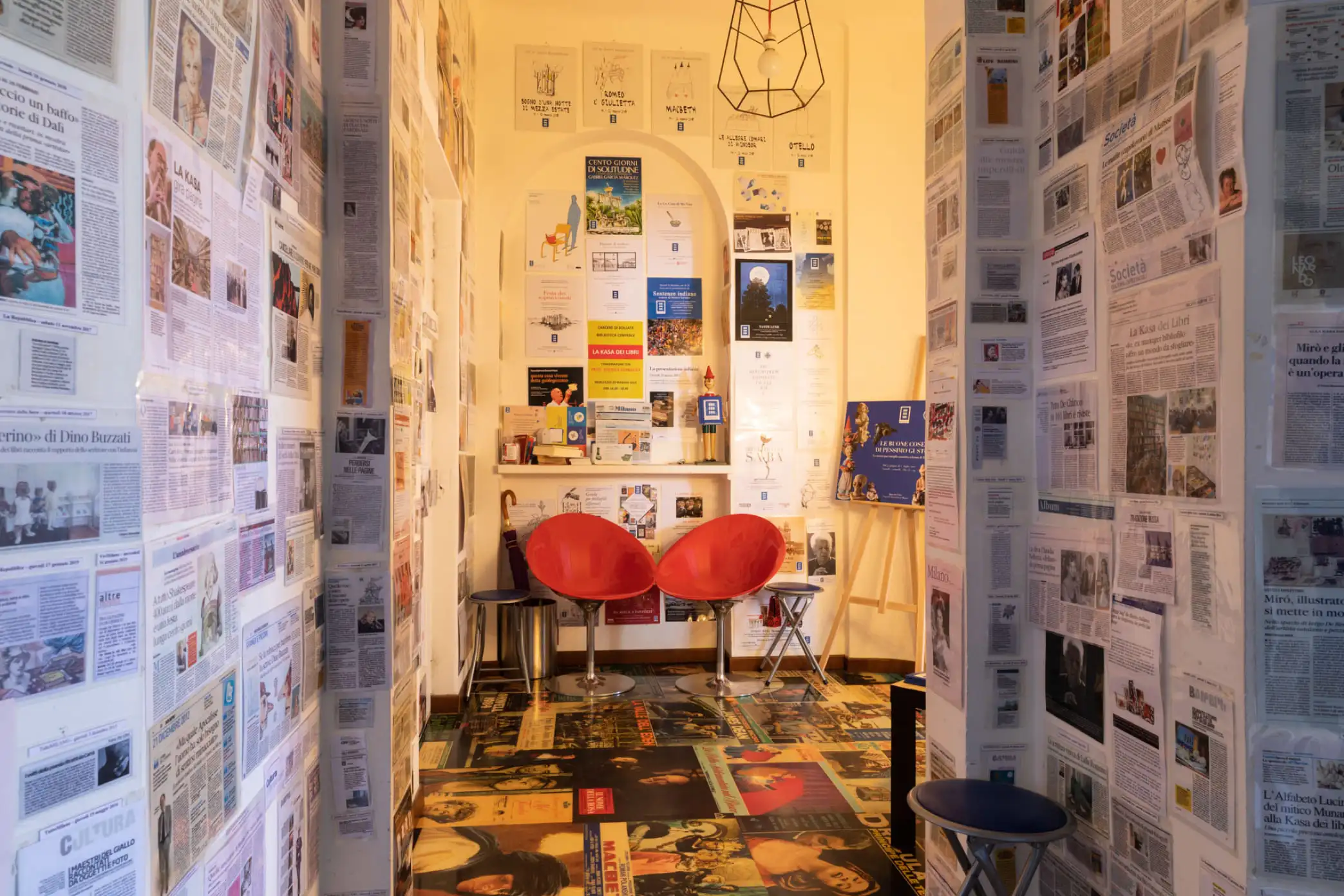 foto di Tra Piazza Gae Aulenti e la Kasa dei Libri, 700 passi di insolito incanto